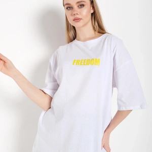 Kadın Beyaz Oversize Freedom Baskılı T-shirt