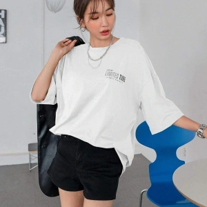 Kadın Beyaz Oversize Limited Time Baskılı Tshirt