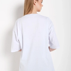 Kadın Beyaz Urban Baskılı T-shirt