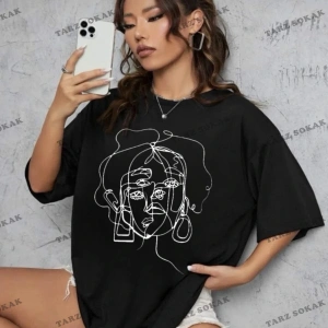 Kadın Beyaz Yüz Baskı Detaylı Oversize