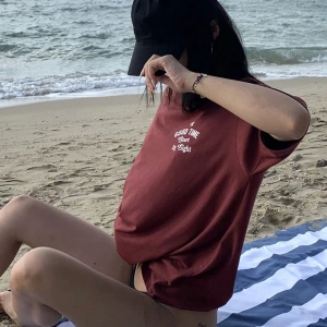 Kadın Bol Günlük Mektup Baskılı Plaj Tatil Tişörtü, Yaz Mezuniyet Kıyafeti