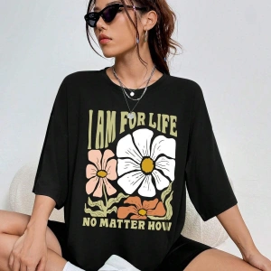 Kadın Çiçek Desenli Bol Kesim Tişört