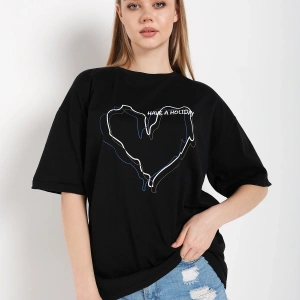 Kadın Çizgili Figür Kalp Siyah T-shirt Have A Holiday Baskılı