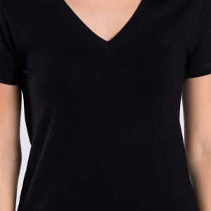 Kadın Ekru Renk V Yaka Kısa Kollu Viskon T-Shirt