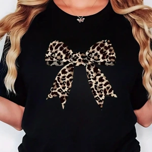 Kadın Fiyonk Leopar Baskılı Beyaz Siyah T-shirt Oversize