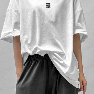 Kadın Free Life Beyaz Bisiklet Yaka Oversize Salas