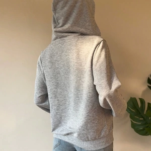 Kadın Gri Örme Kapşonlu Sweatshirt Model 5134