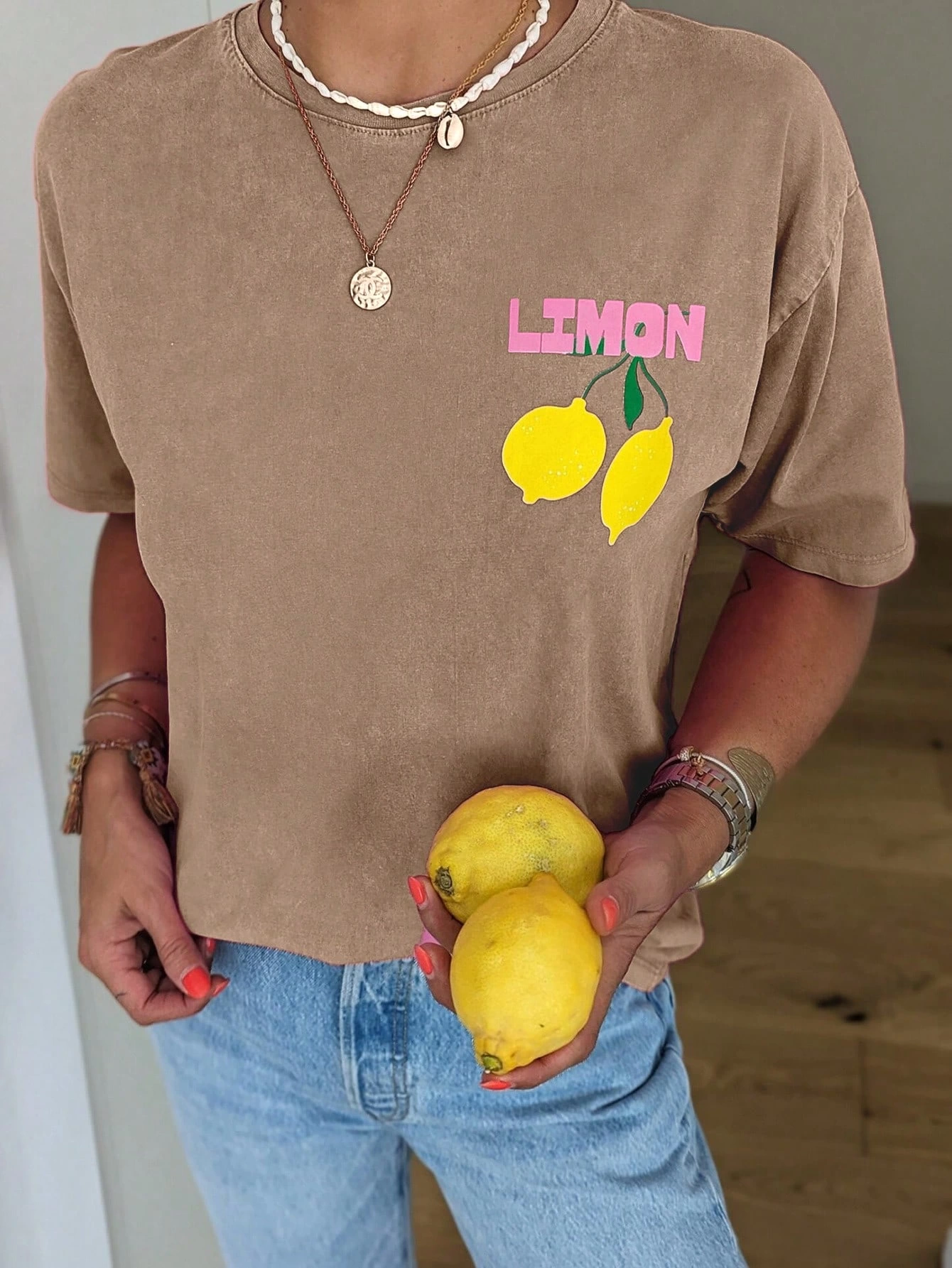 Kadın Günlük Yuvarlak Yaka Kısa Kollu Tişört Limon Çello Bahar Kıyafetleri Desenli
