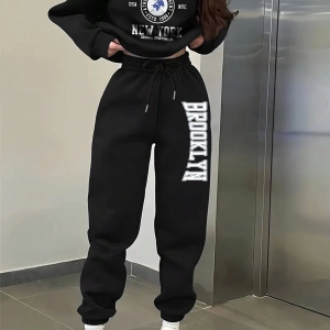 Kadın İki Parçalı Yuvarlak Yaka Kapşonlu Sweatshirt ve Eşofman Altı Sonbahar ve Kış Sezonu İç