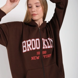 Kadın Kahverengi Brooklyn Baskılı Oversize Hırka brooklynhırka Kahverengi