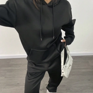 Kadın Kapşonlu Bağcıklı Sweatshirt ve Eşofman Altı Takımı