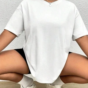 Kadın Kısa Kollu Bisiklet Yaka Tişört Salaş