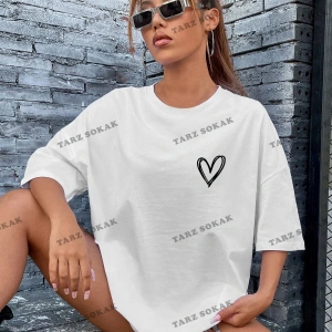 Kadın Küçük Kalp Baskılı Oversize