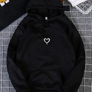Kadın Küçül Kalp Baskılı Kapüşonlu Sweatshirt Siyah