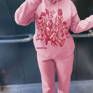 Kadın Mektup Baskılı Düşük Omuz Sweatshirt Ve Bağcıklı Bel Pantolon Takımı