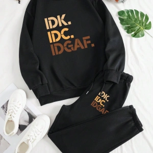 Kadın Mektup Baskılı Düşük Omuz Sweatshirt Ve Bağcıklı Bel Pantolon Takımı