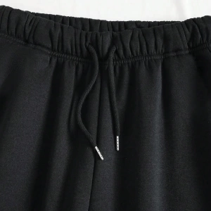 Kadın Mektup Baskılı Düşük Omuz Sweatshirt Ve Bağcıklı Bel Pantolon Takımı