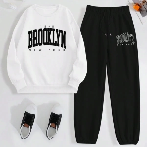 Kadın Mektup Baskılı Yuvarlak Yaka Sweatshirt Ve Eşofman Altı Takımı