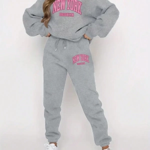 Kadın Mektup Baskılı Yuvarlak Yaka Uzun Kollu Sweatshirt Ve Bağcıklı Jogger Pantolon R