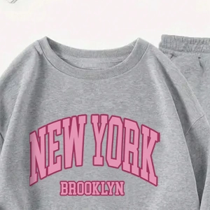 Kadın Mektup Baskılı Yuvarlak Yaka Uzun Kollu Sweatshirt Ve Bağcıklı Jogger Pantolon R