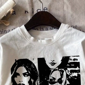 Kadın Moda Slogan Baskılı Kısa Kollu Yuvarlak Yaka Günlük Tişört