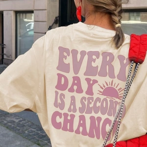 Kadın Moda Slogan Baskılı Kısa Kollu Yuvarlak Yaka Günlük Tişört
