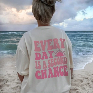 Kadın Moda Slogan Baskılı Kısa Kollu Yuvarlak Yaka Günlük Tişört