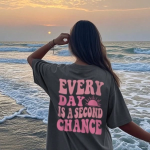 Kadın Moda Slogan Baskılı Kısa Kollu Yuvarlak Yaka Günlük Tişört