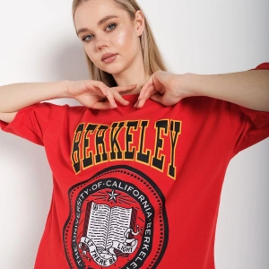 Kadın Oversize Berkeley Baskılı Kırmızı T-shirt
