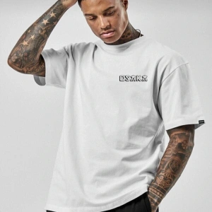 Kadın Oversize Osaka Baskılı Beyaz Tshirt