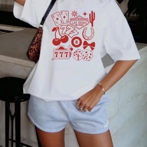 Kadın Rahat Çiçek Desenli Yuvarlak Yaka Tişört, Yaz, Kırmızı Rodeo Tişört, Kiraz Gömlek, Moda