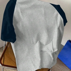 Kadın Rahat Minimalist Kedi Grafik Yuvarlak Yaka Kısa Kollu Bol Kesim Tişört, Ya