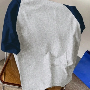 Kadın Rahat Minimalist Kedi Grafik Yuvarlak Yaka Kısa Kollu Bol Kesim Tişört, Ya