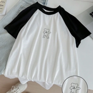 Kadın Rahat Minimalist Kedi Grafik Yuvarlak Yaka Kısa Kollu Bol Kesim Tişört, Ya