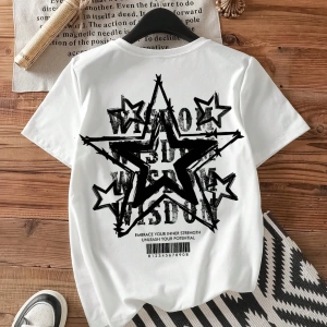 Kadın Renkli Yıldız Baskılı Kısa Kollu Tişört, Moda