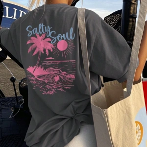 Kadın Renkli Yıldız Baskılı Kısa Kollu Tişört, Moda