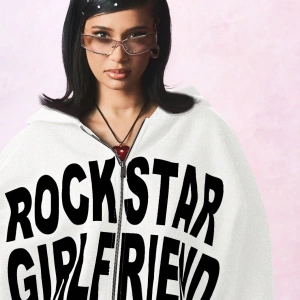KADIN Rockstar Girlfriend Tam Fermuarlı Kısa Kapüşonlu Üst Cesur Sokak Giyimi Y2K Este Model 5202