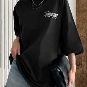 Kadın Siyah Oversize Limited Time Baskılı Tshirt