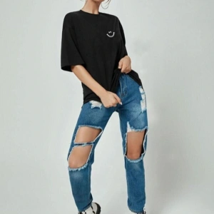 Kadın Siyah Smile Baskılı Oversize Bisiklet Yaka Kısa Kollu Tişört