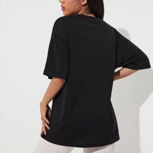 Kadın Siyah Tasmania Baskılı Oversize T-shirt