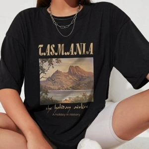 Kadın Siyah Tasmania Baskılı Oversize T-shirt