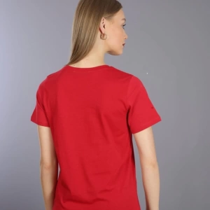 Kadın Slim Fit Yuvarlak Yaka Basic T-shirt Kırmızı