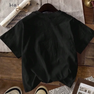 Kadın Yaz Renkli Harf Çiçek Desenli Yuvarlak Yaka Tişört Moda ve Çok Yönlüdür.Grafik Tişörtle