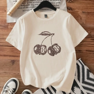 Kadın Yaz Yeni Minimalist Kiraz Ve Slogan Baskılı Rahat Tatil Stili Gevşek Ve Çok Yönlü Yuvar