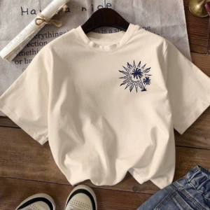 Kadın Yaz Yeni Minimalist Kiraz Ve Slogan Baskılı Rahat Tatil Stili Gevşek Ve Çok Yönlü Yuvar
