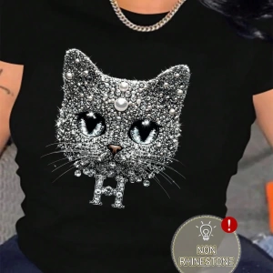 Kadın Yazlık Günlük Tişört Elmas Kedi Desenli ve Yuvarlak Yaka Kısa Kollu