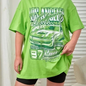 Kadın Yeşil Los Angeles Baskılı Bisiklet Yaka Tshirt