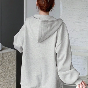 Kadın Yıpranmış Kelebek Detaylı Fermuarlı Kapüşonlu Sweatshirt Model 5160