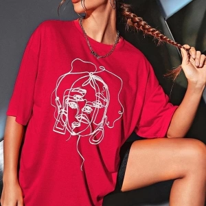Kadın Yüz Baskı Detaylı Oversize T-shirt