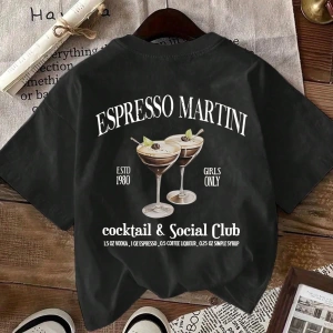 Kadınlar Rahat Yuvarlak Yaka Kısa Kollu Tişört Espresso Martini Coffee Club Grafikli, Yaz K